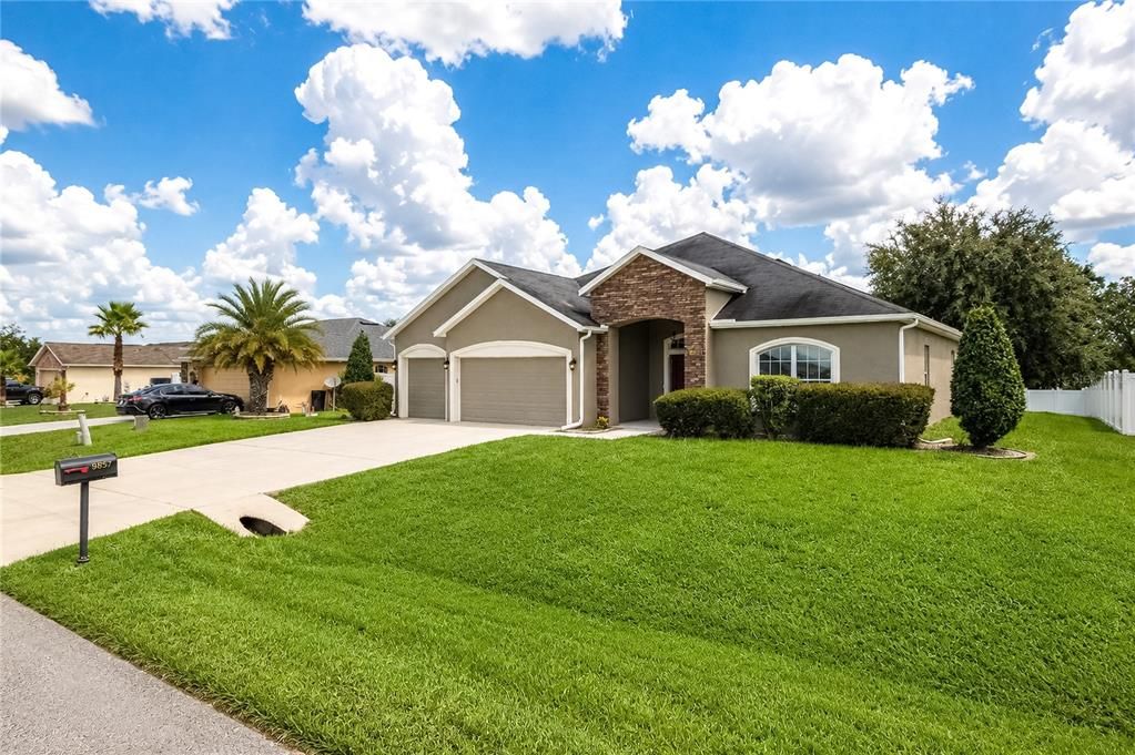 For Sale: $439,900 (5 beds, 3 baths, 2536 Square Feet)