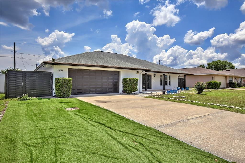 En Venta: $395,000 (5 camas, 2 baños, 1942 Pies cuadrados)