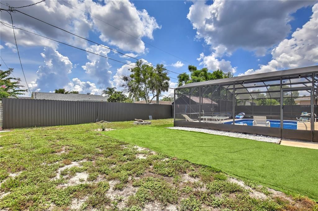 En Venta: $395,000 (5 camas, 2 baños, 1942 Pies cuadrados)