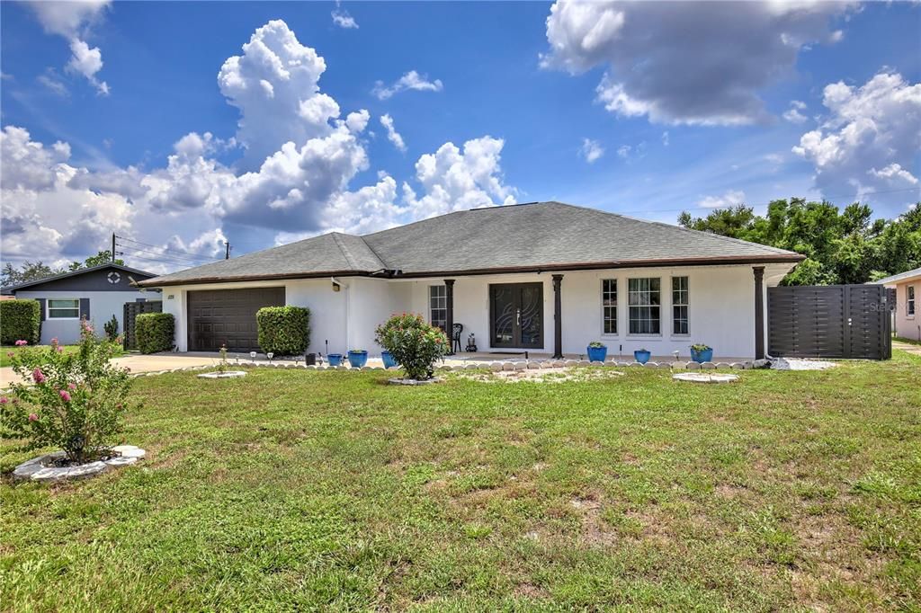 En Venta: $395,000 (5 camas, 2 baños, 1942 Pies cuadrados)