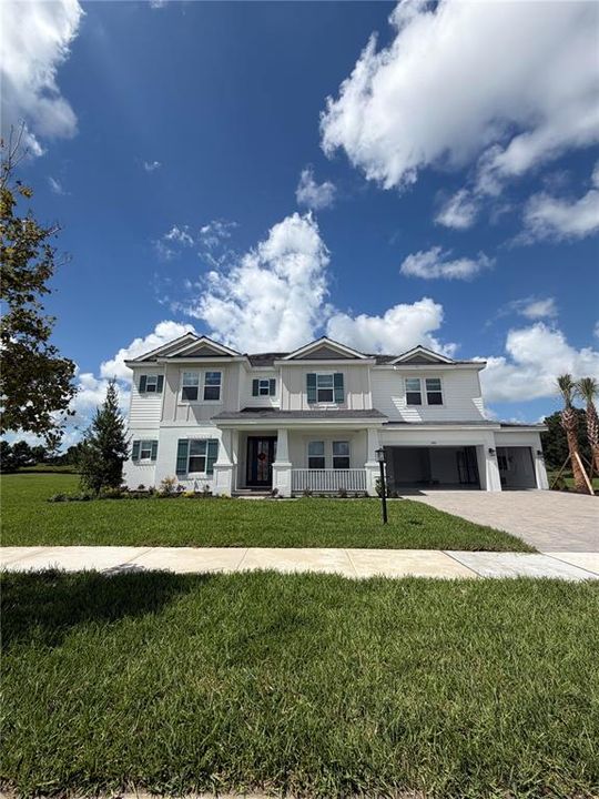 Vendido Recientemente: $1,323,818 (6 camas, 5 baños, 4303 Pies cuadrados)