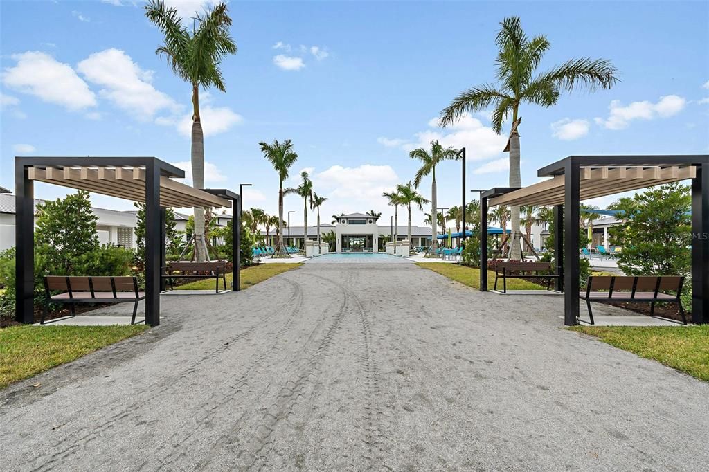 For Sale: $521,592 (2 beds, 2 baths, 1687 Square Feet)