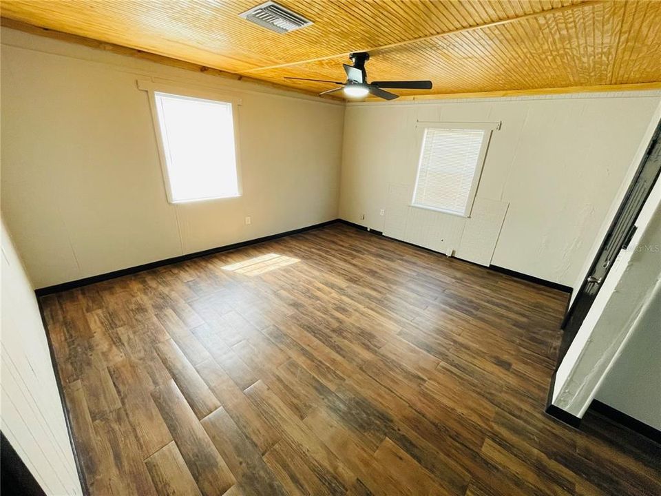 В аренду: $2,000 (2 спален, 1 ванн, 1000 Квадратных фут)