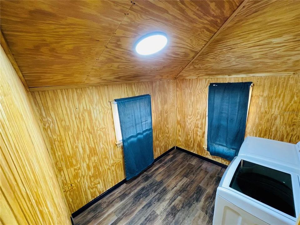 В аренду: $2,000 (2 спален, 1 ванн, 1000 Квадратных фут)
