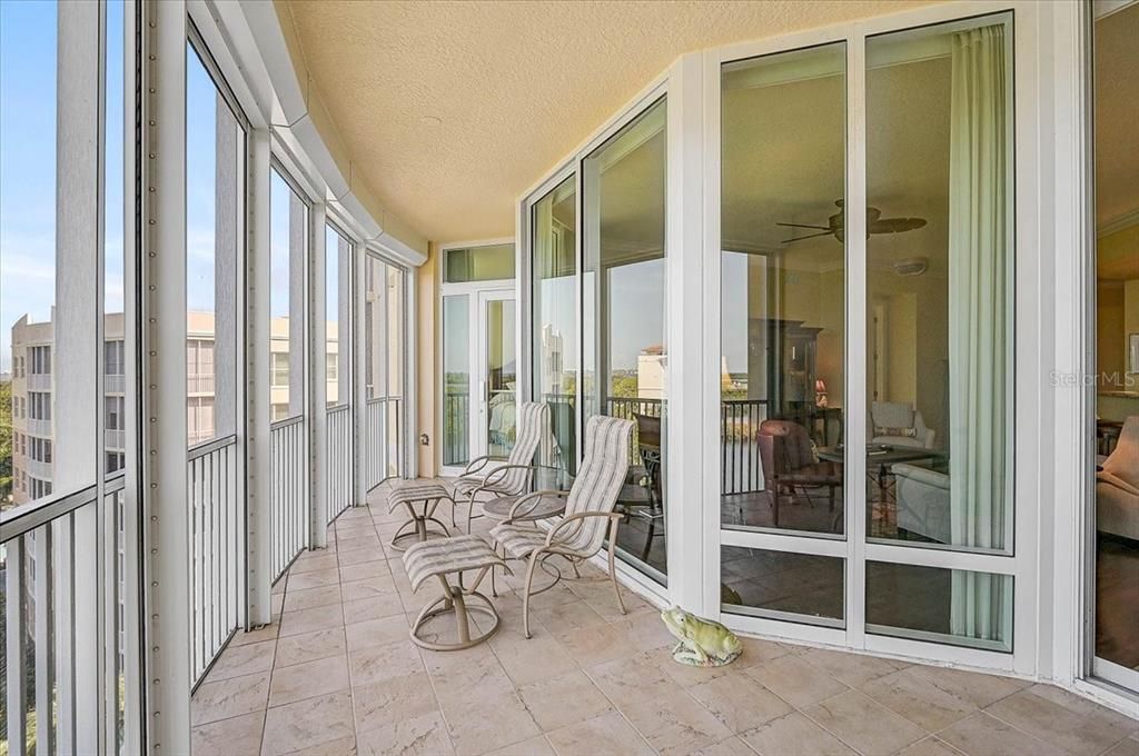 For Sale: $985,000 (3 beds, 3 baths, 2203 Square Feet)