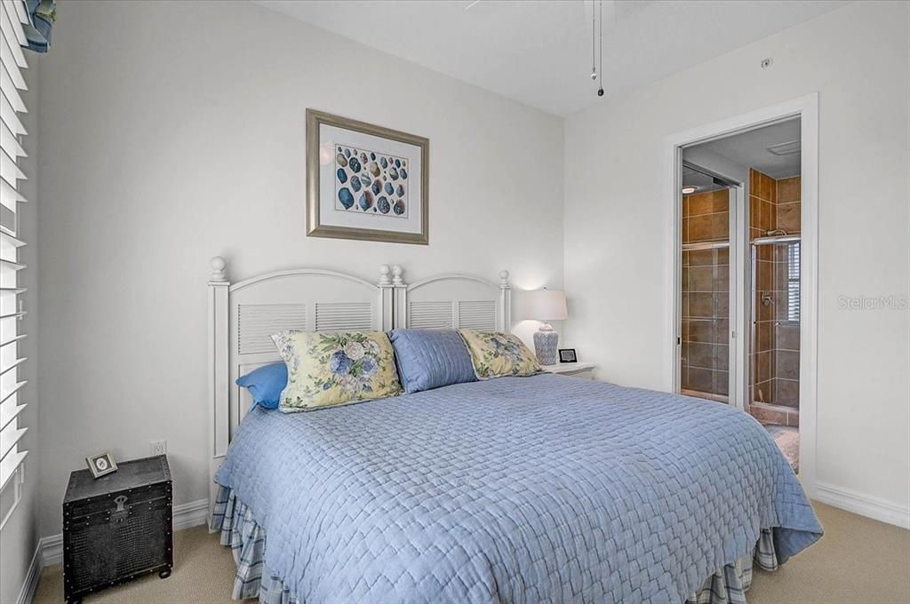 For Sale: $985,000 (3 beds, 3 baths, 2203 Square Feet)
