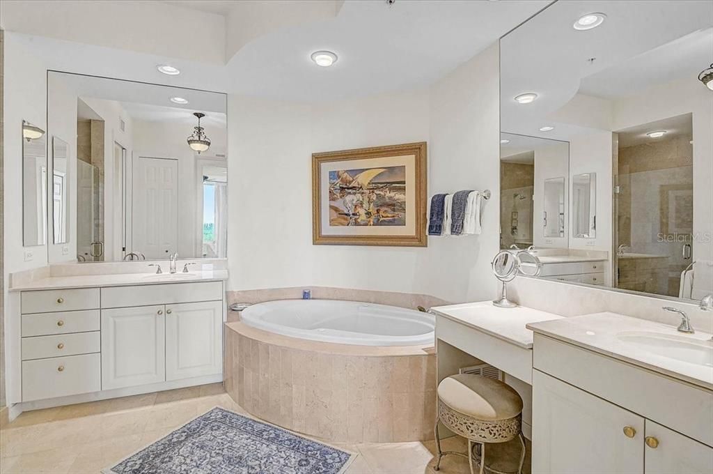 For Sale: $985,000 (3 beds, 3 baths, 2203 Square Feet)