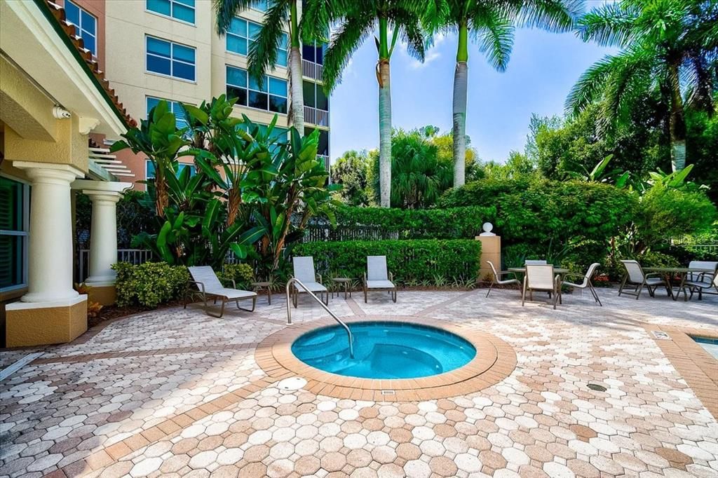 For Sale: $985,000 (3 beds, 3 baths, 2203 Square Feet)