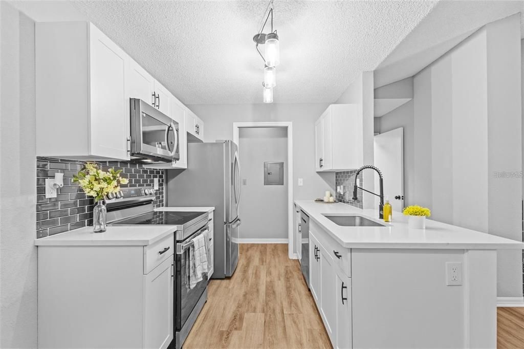 For Rent: $2,150 (2 beds, 2 baths, 1028 Square Feet)