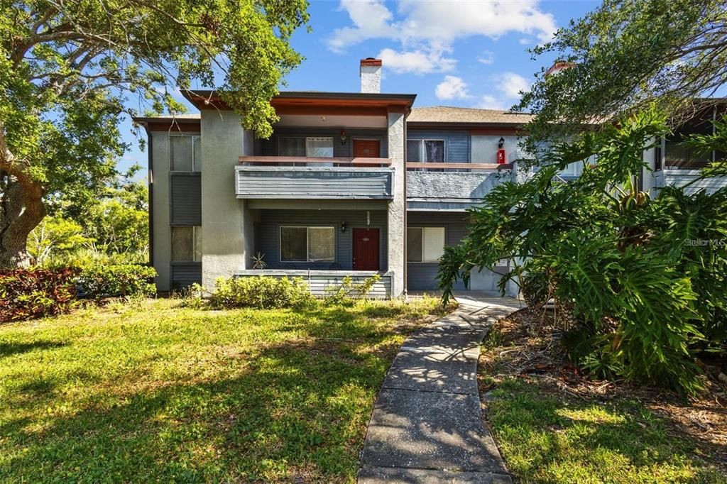 For Rent: $2,150 (2 beds, 2 baths, 1028 Square Feet)
