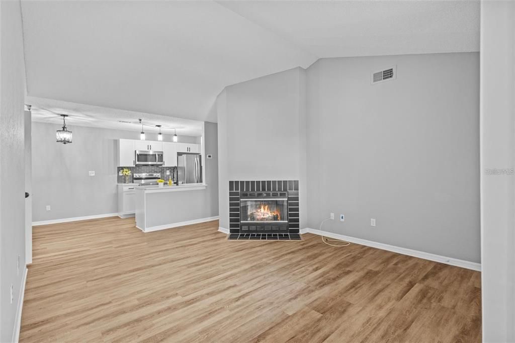 For Rent: $2,150 (2 beds, 2 baths, 1028 Square Feet)