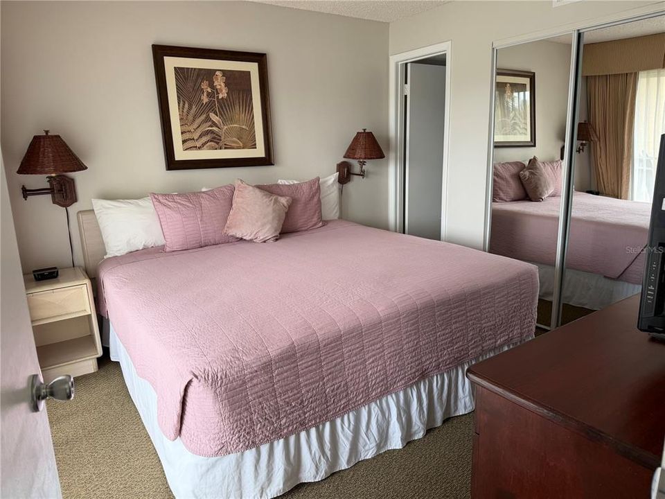 For Sale: $93,998 (2 beds, 1 baths, 759 Square Feet)