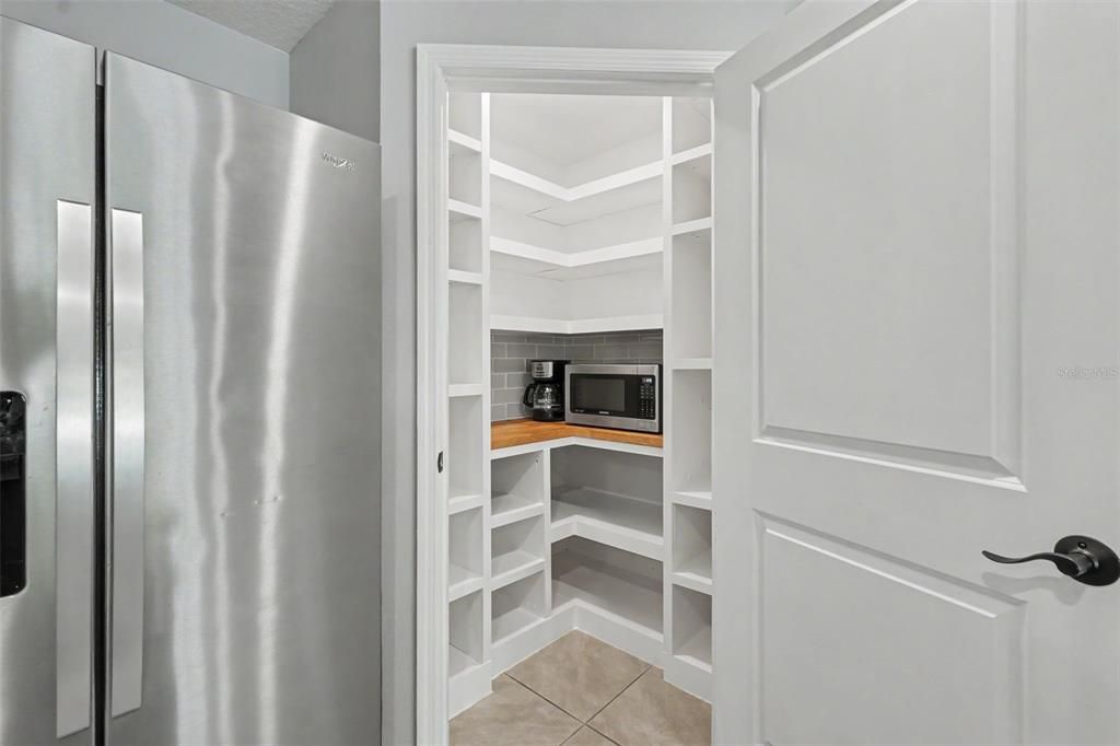 En Renta: $2,500 (5 camas, 3 baños, 2605 Pies cuadrados)