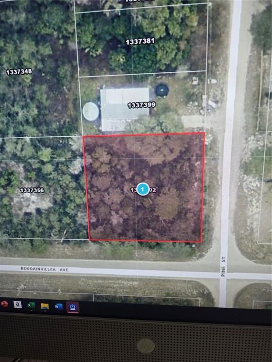 На продажу: $24,900 (0.24 acres)
