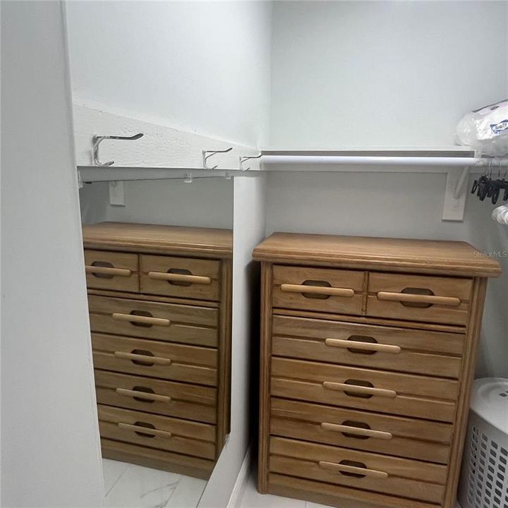 For Rent: $5,500 (2 beds, 2 baths, 912 Square Feet)