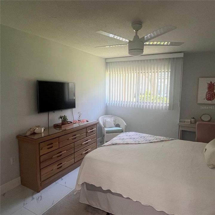 For Rent: $5,500 (2 beds, 2 baths, 912 Square Feet)