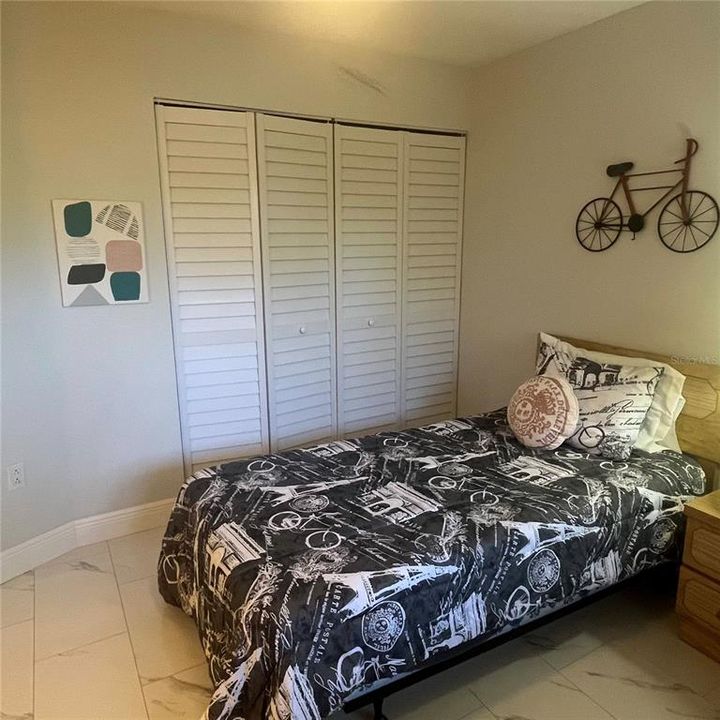 For Rent: $5,500 (2 beds, 2 baths, 912 Square Feet)