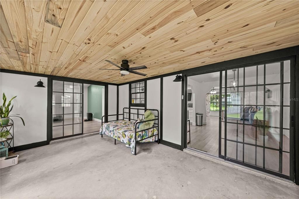 For Sale: $320,000 (3 beds, 2 baths, 1965 Square Feet)