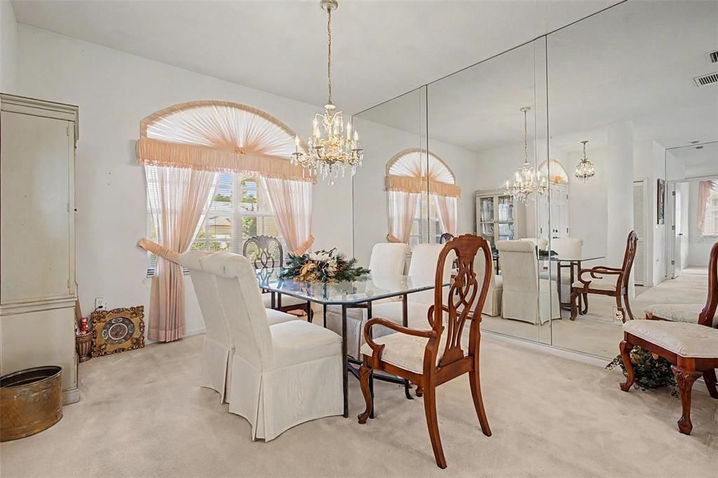 En Venta: $696,500 (3 camas, 2 baños, 1918 Pies cuadrados)
