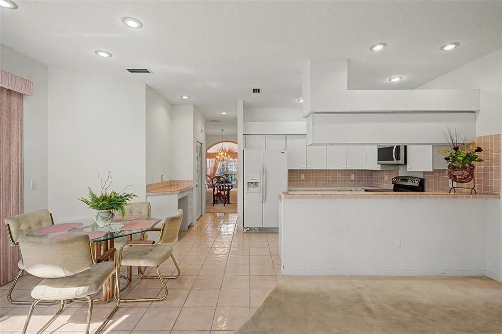 En Venta: $696,500 (3 camas, 2 baños, 1918 Pies cuadrados)