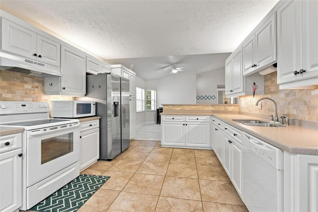 En Venta: $425,000 (3 camas, 2 baños, 1670 Pies cuadrados)