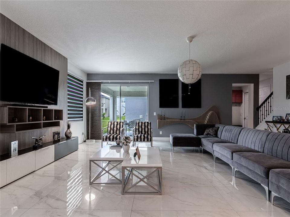 For Sale: $729,990 (7 beds, 5 baths, 4658 Square Feet)