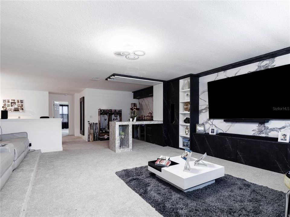 For Sale: $729,990 (7 beds, 5 baths, 4658 Square Feet)