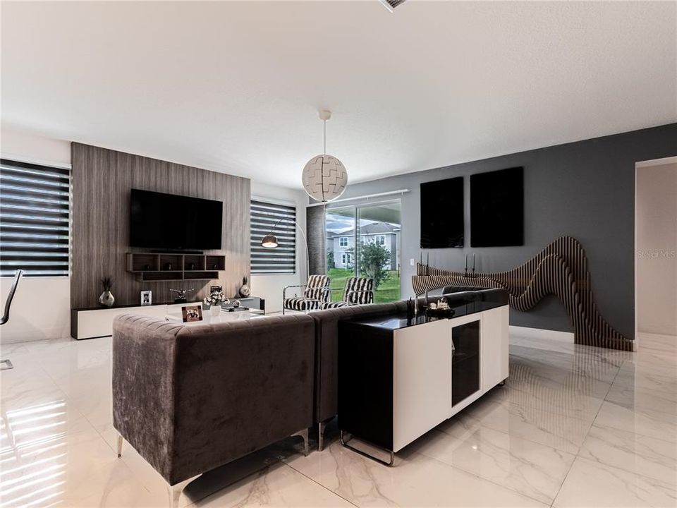 For Sale: $729,990 (7 beds, 5 baths, 4658 Square Feet)