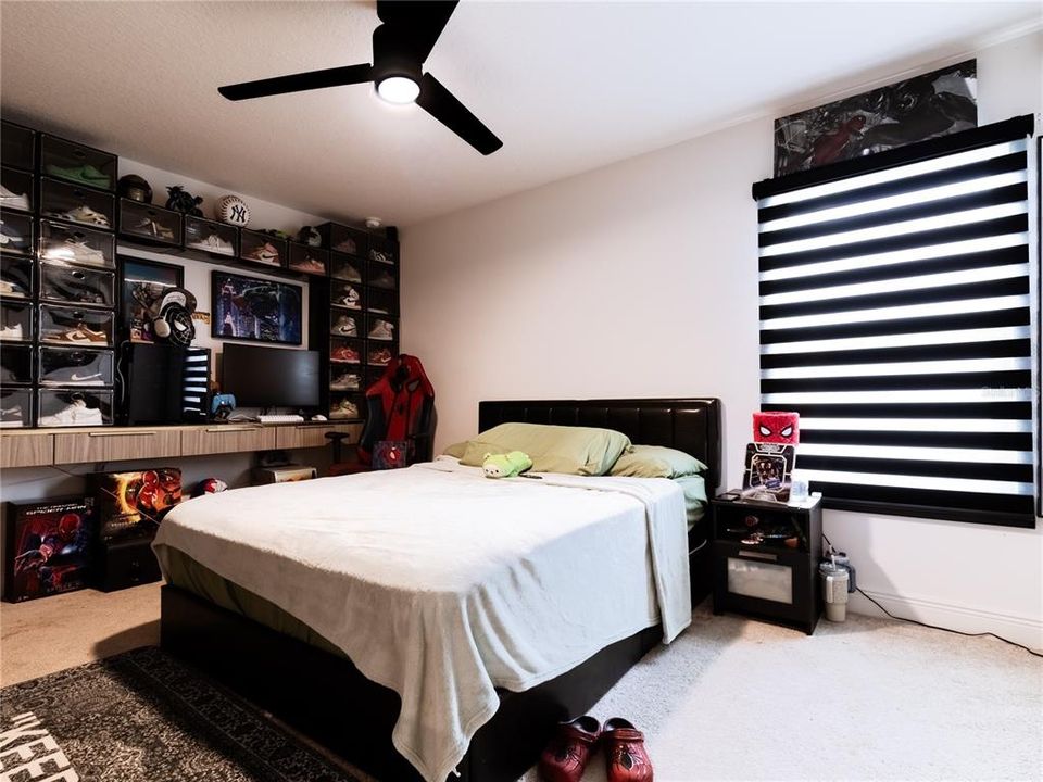 For Sale: $729,990 (7 beds, 5 baths, 4658 Square Feet)