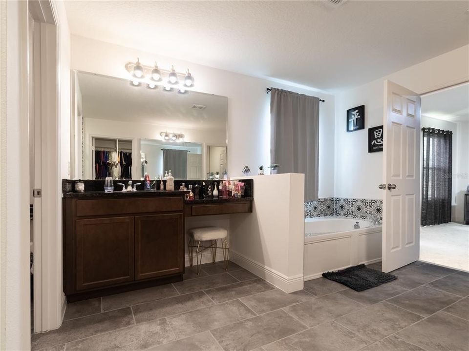For Sale: $729,990 (7 beds, 5 baths, 4658 Square Feet)