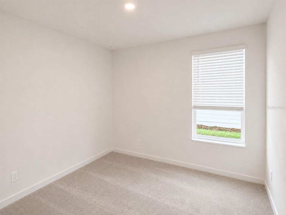 For Rent: $2,250 (3 beds, 2 baths, 1825 Square Feet)