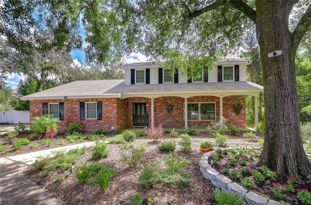 For Sale: $575,000 (3 beds, 2 baths, 2068 Square Feet)