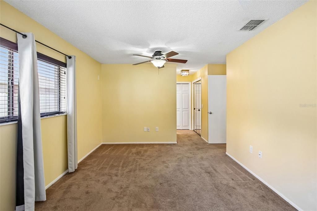 For Sale: $299,000 (3 beds, 2 baths, 1594 Square Feet)