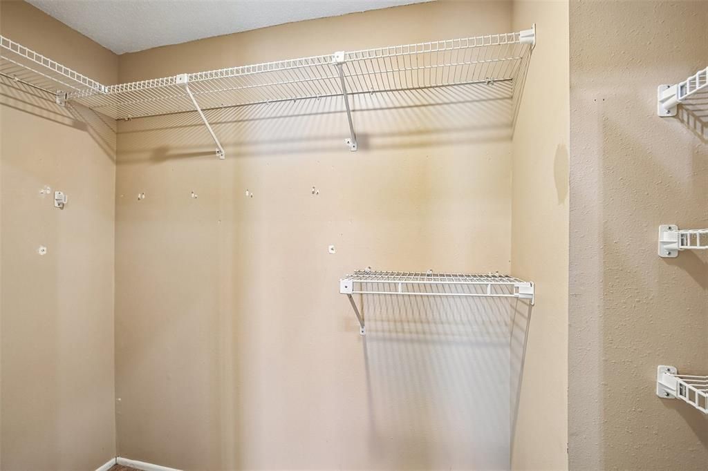 For Sale: $299,000 (3 beds, 2 baths, 1594 Square Feet)