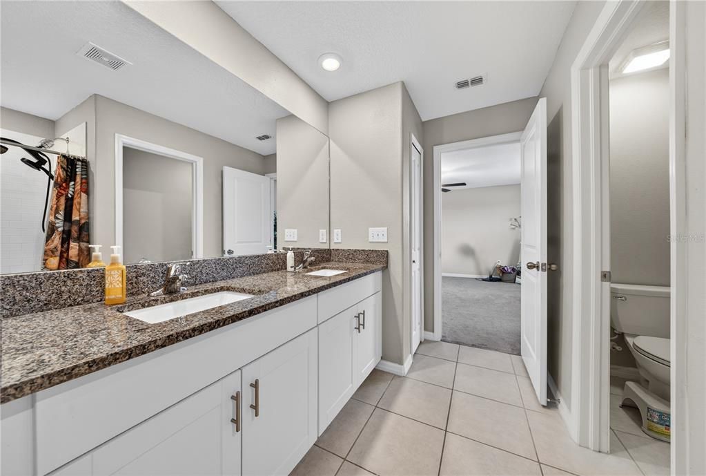 For Rent: $2,500 (4 beds, 2 baths, 2635 Square Feet)