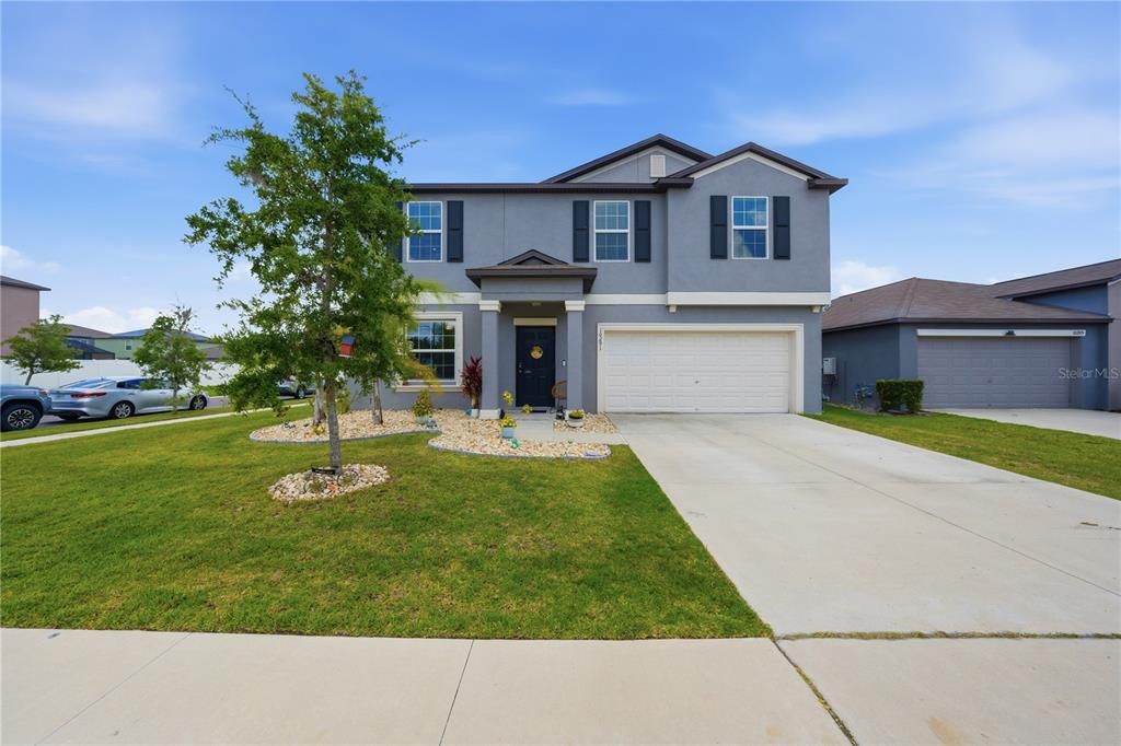 For Rent: $2,500 (4 beds, 2 baths, 2635 Square Feet)