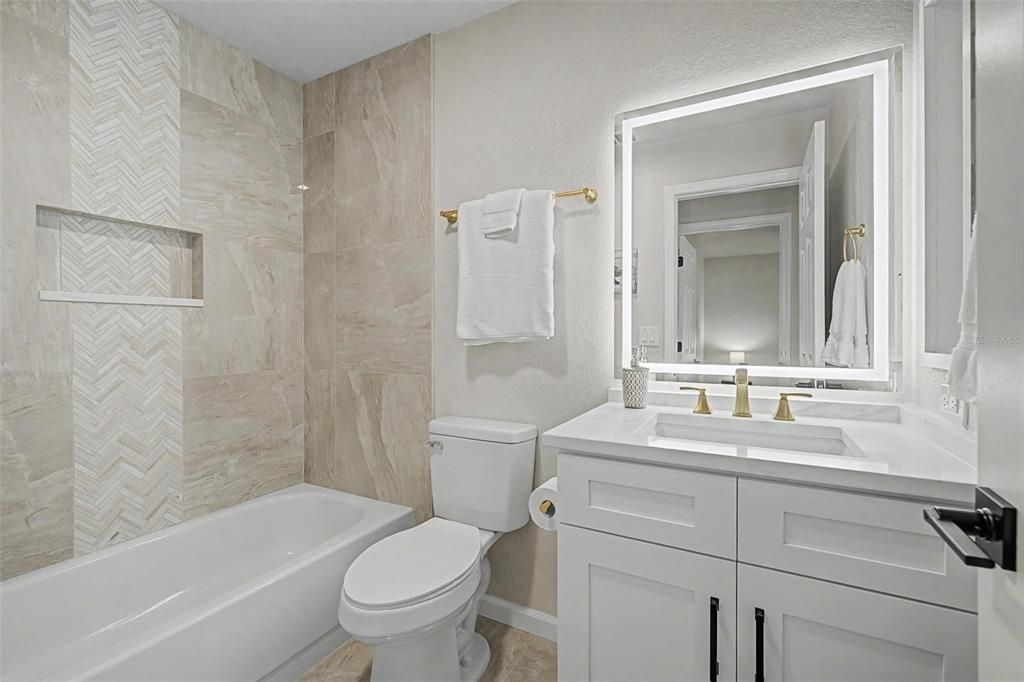 Active With Contract: $359,000 (2 beds, 2 baths, 1309 Square Feet)