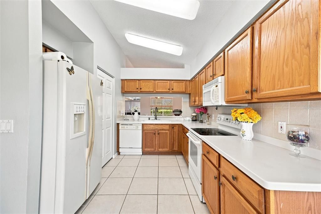 For Sale: $285,000 (3 beds, 2 baths, 1603 Square Feet)