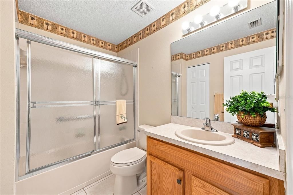 For Sale: $285,000 (3 beds, 2 baths, 1603 Square Feet)