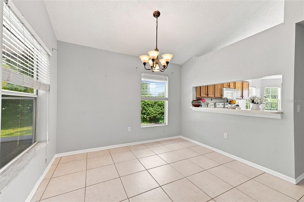 For Sale: $285,000 (3 beds, 2 baths, 1603 Square Feet)