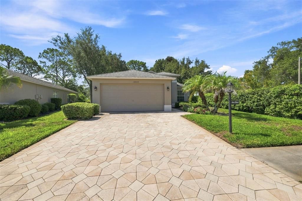 For Sale: $285,000 (3 beds, 2 baths, 1603 Square Feet)