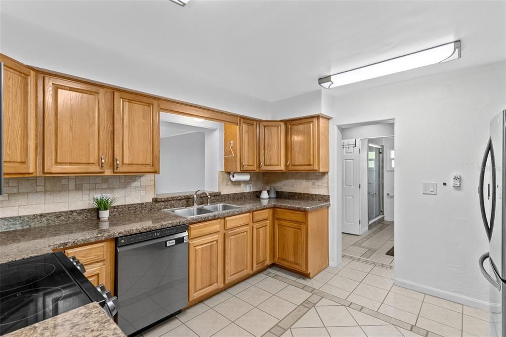En Venta: $360,000 (3 camas, 2 baños, 1440 Pies cuadrados)