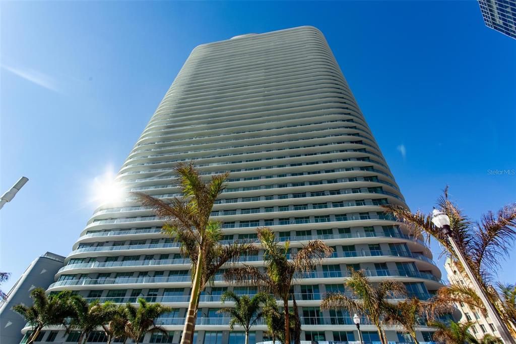 For Rent: $7,800 (2 beds, 2 baths, 1311 Square Feet)