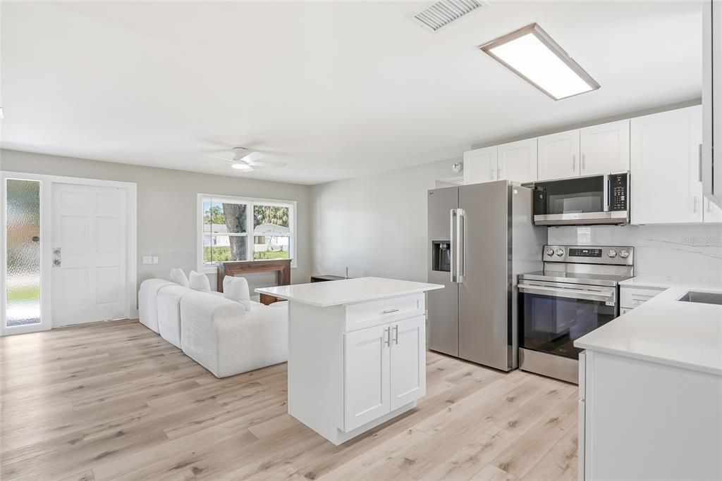 En Venta: $389,900 (3 camas, 2 baños, 1224 Pies cuadrados)