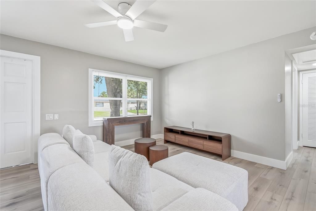 En Venta: $389,900 (3 camas, 2 baños, 1224 Pies cuadrados)
