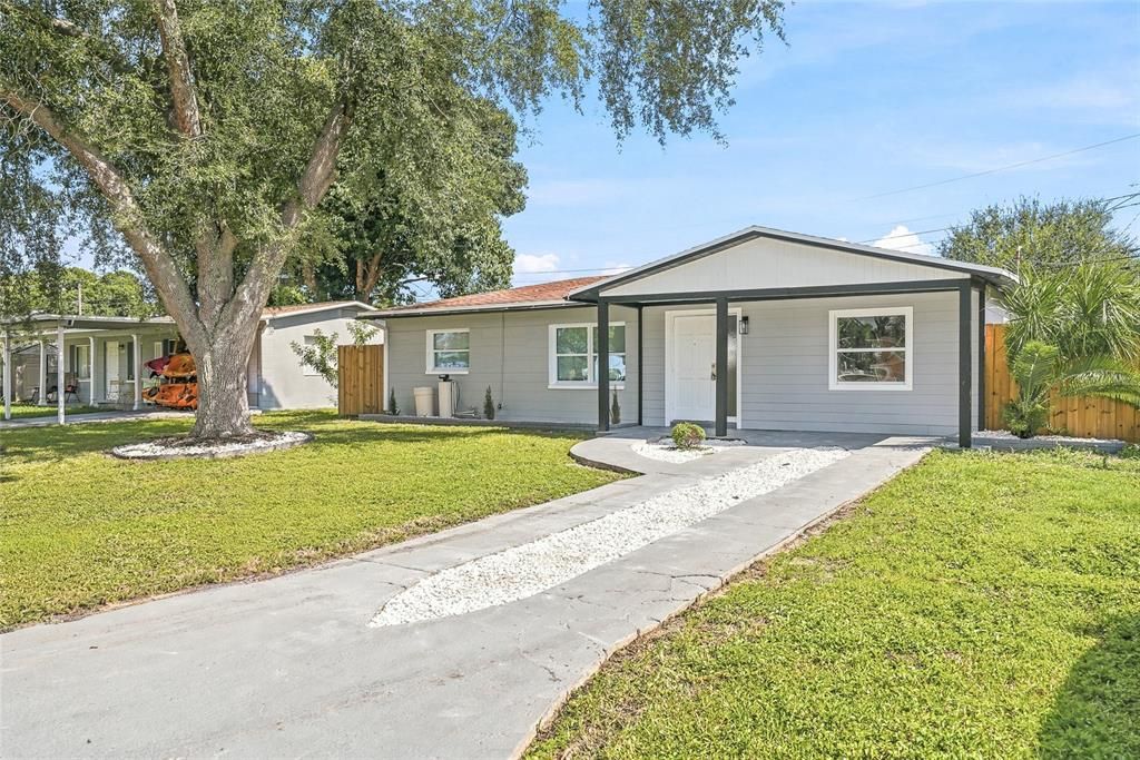 En Venta: $389,900 (3 camas, 2 baños, 1224 Pies cuadrados)