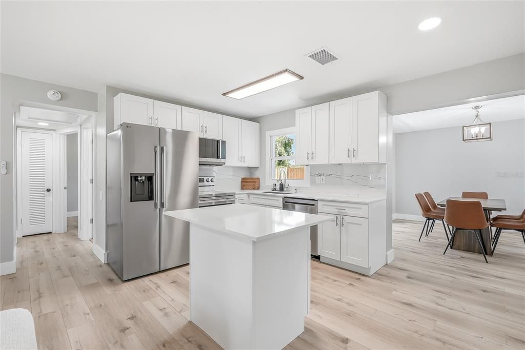 En Venta: $389,900 (3 camas, 2 baños, 1224 Pies cuadrados)