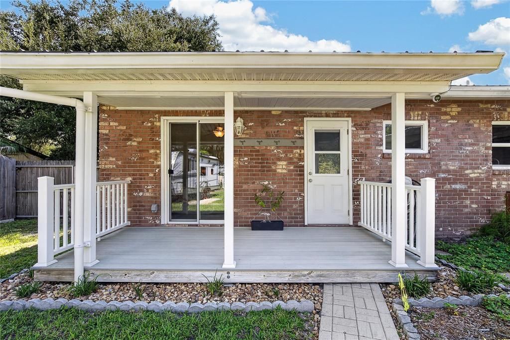 For Sale: $375,000 (3 beds, 2 baths, 1428 Square Feet)