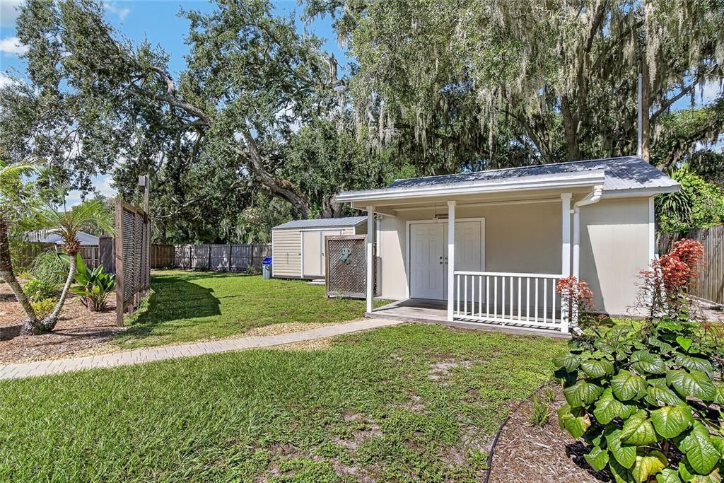 For Sale: $375,000 (3 beds, 2 baths, 1428 Square Feet)