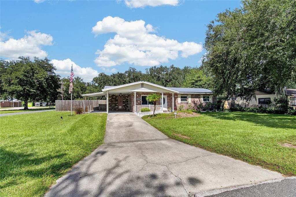 For Sale: $375,000 (3 beds, 2 baths, 1428 Square Feet)